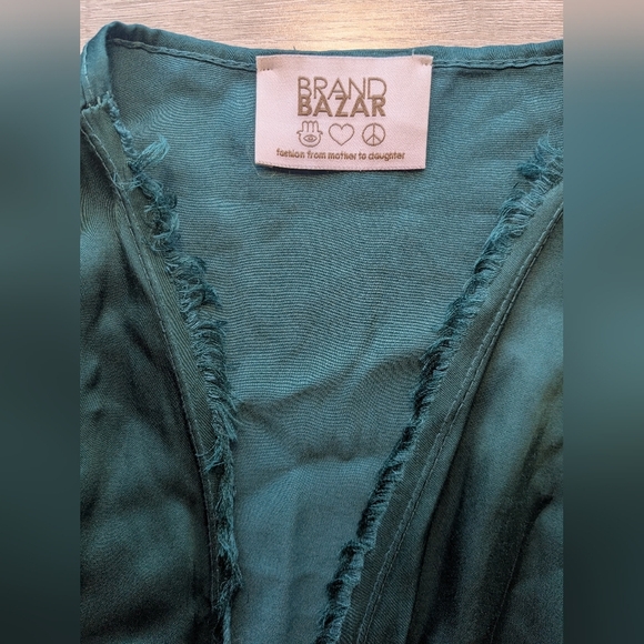 Brand Bazar Emerald Green Silk Fringe Open Front Roll-Tab Lightweight Cardigan - Picture 9 of 11